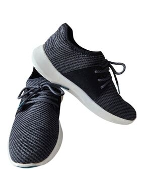 Vessi Everyday Classic Sneaker Waterproof Knit Gray And Black Size 9